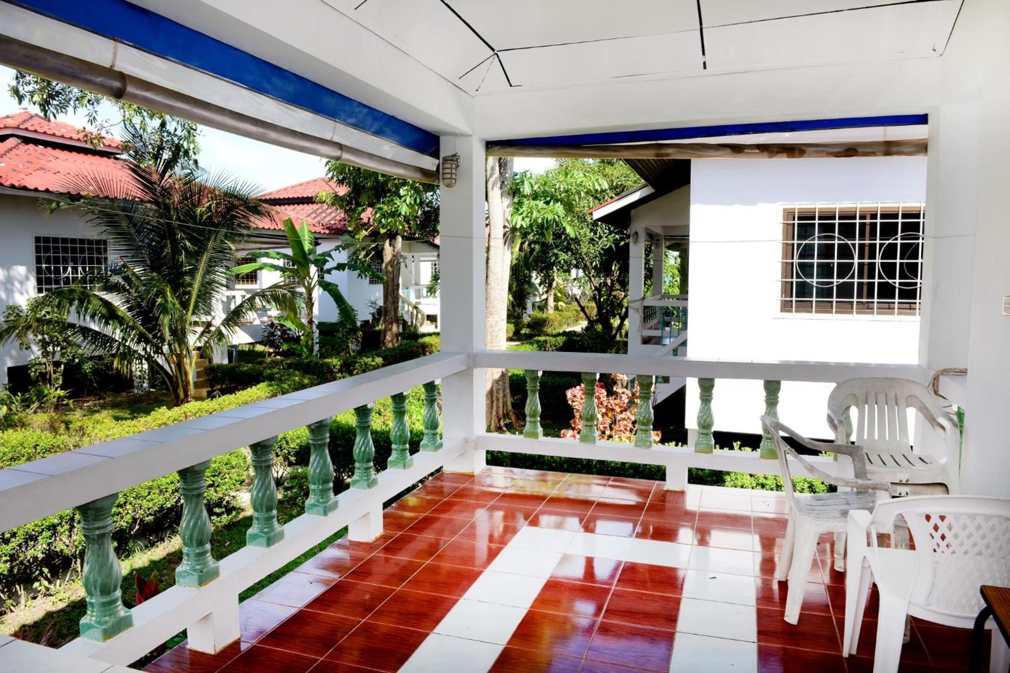 Sunrise Beach Villa Сураттхани Экстерьер фото