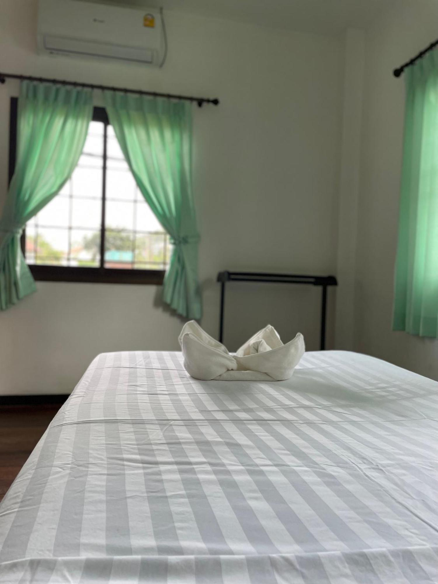 Sunrise Beach Villa Сураттхани Номер фото