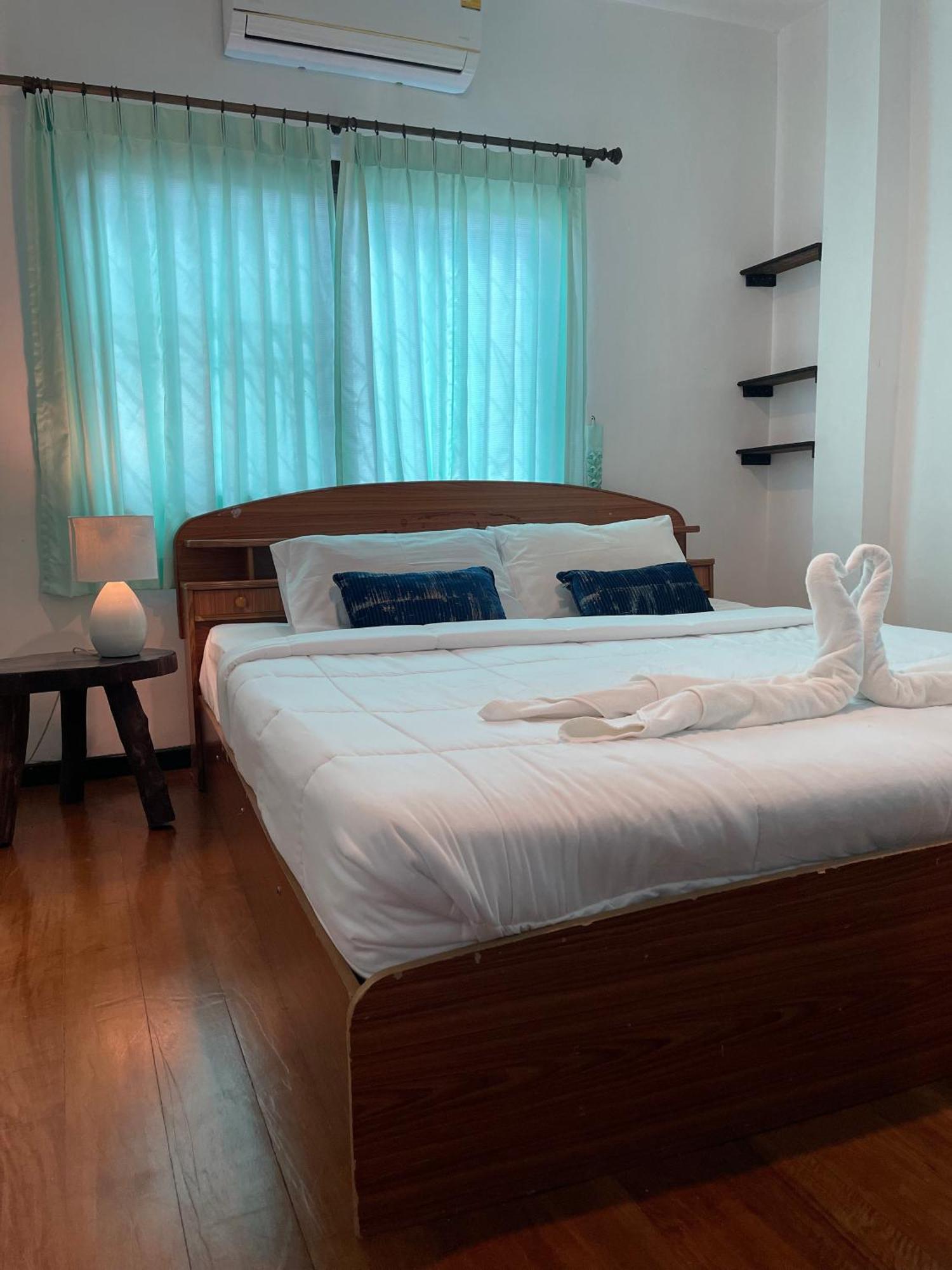 Sunrise Beach Villa Сураттхани Номер фото