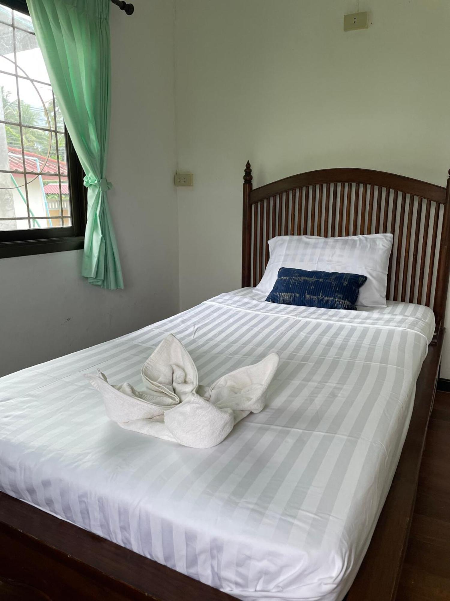 Sunrise Beach Villa Сураттхани Номер фото