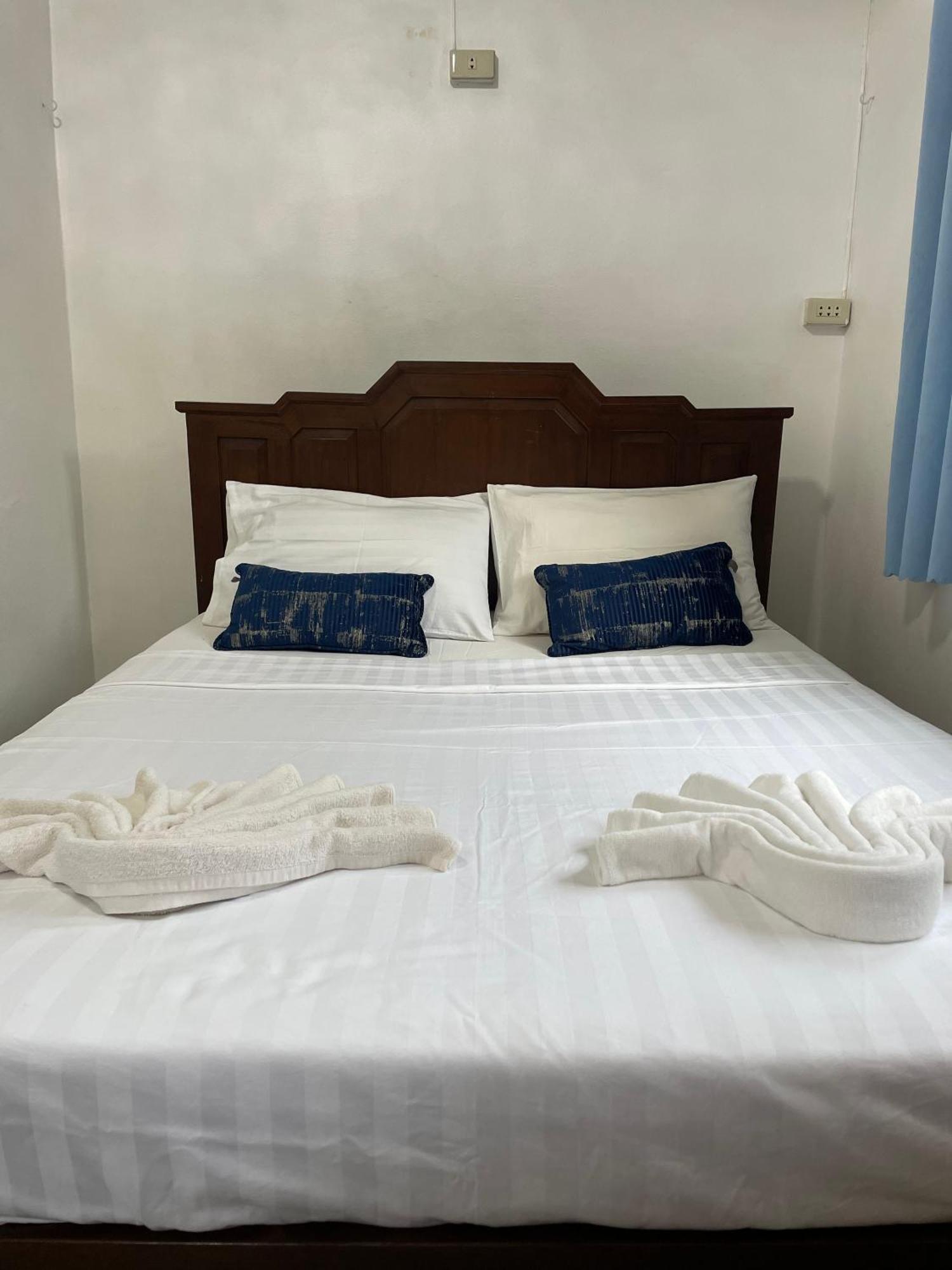 Sunrise Beach Villa Сураттхани Номер фото